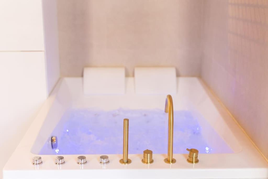 Luxury - Jacuzzi Et Sauna Apartment Arpajon