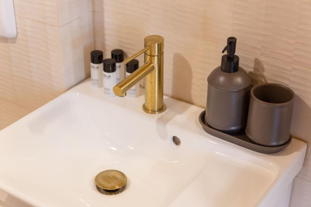 Luxury - Jacuzzi Et Sauna Apartment